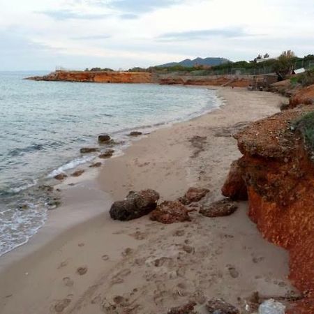 ארטמידה Sunshine'S House Near The Beach, 10 Min From The Airport מראה חיצוני תמונה